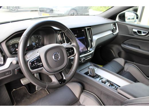 Volvo  S60 2.0 B3 R-Design | Stoel + Stuurwielverwarming | Parkeercamera | Parkeersensoren V+A | ActivLease financial lease