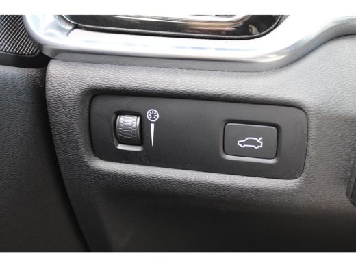 Volvo  S60 2.0 B3 R-Design | Stoel + Stuurwielverwarming | Parkeercamera | Parkeersensoren V+A | ActivLease financial lease