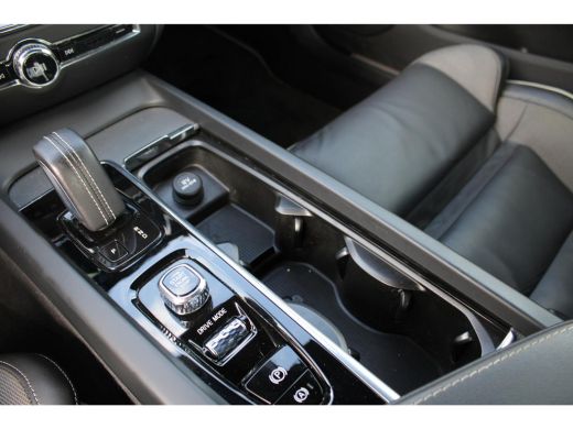 Volvo  S60 2.0 B3 R-Design | Stoel + Stuurwielverwarming | Parkeercamera | Parkeersensoren V+A | ActivLease financial lease