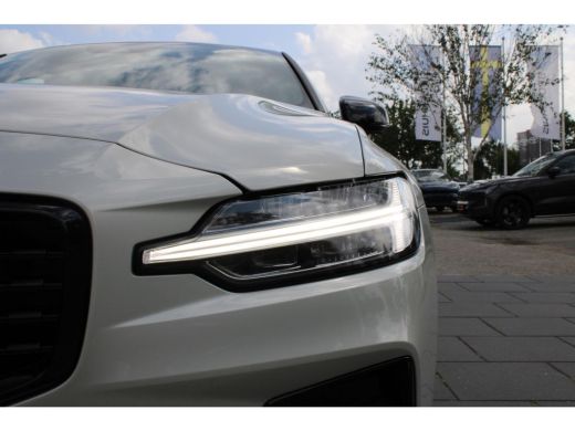Volvo  S60 2.0 B3 R-Design | Stoel + Stuurwielverwarming | Parkeercamera | Parkeersensoren V+A | ActivLease financial lease