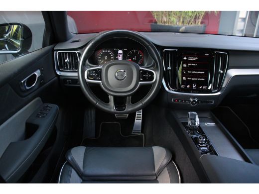 Volvo  S60 2.0 B5 R-Design | Adaptive Cruise | BLIS | Camera | Stuur/stoelverwarming ActivLease financial lease