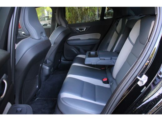 Volvo  S60 2.0 B5 R-Design | Adaptive Cruise | BLIS | Camera | Stuur/stoelverwarming ActivLease financial lease