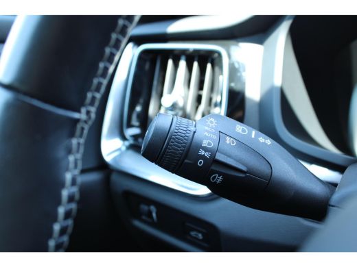 Volvo  S60 2.0 T4 R-Design | Adaptieve cruise control incl. BLIS | Trekhaak | Keyless | Stoelverwarming | ActivLease financial lease