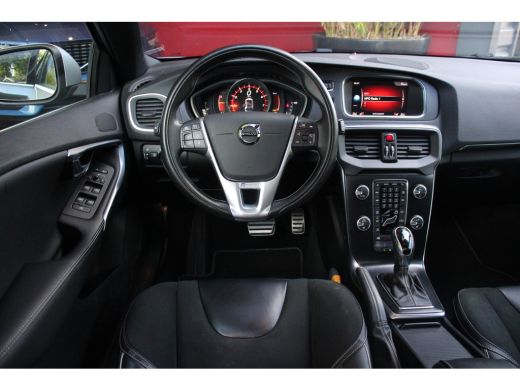 Volvo  V40 1.5 T3 Polar+ Sport | Harman/Kardon | Panoramadak | Camera | Keyless ActivLease financial lease
