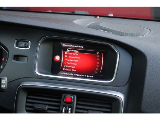 Volvo  V40 1.5 T3 Polar+ Sport | Harman/Kardon | Panoramadak | Camera | Keyless ActivLease financial lease
