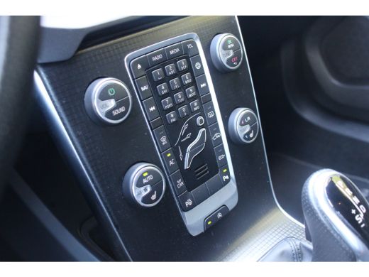 Volvo  V40 1.5 T3 Polar+ Sport | Harman/Kardon | Panoramadak | Camera | Keyless ActivLease financial lease