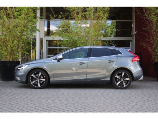 Volvo  V40 1.5 T3 Polar+ Sport | Harman/Kardon | Panoramadak | Camera | Keyless ActivLease financial lease