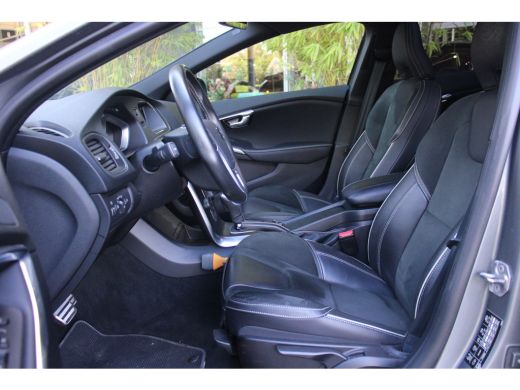 Volvo  V40 1.5 T3 Polar+ Sport | Harman/Kardon | Panoramadak | Camera | Keyless ActivLease financial lease