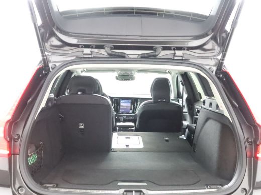 Volvo  V60 2.0 T6 Plug-in hybrid AWD Plus Dark | Panoramisch schuif/kanteldak | Stoel & stuurwielverwarming ... ActivLease financial lease