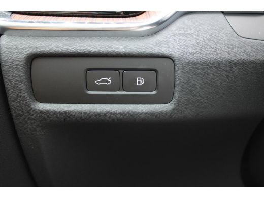 Volvo  V60 T6 AWD Ultra Dark | Styling-Pakket | Bowers & Wilkins |  Head-Up Display | Stoel massage + Ventil... ActivLease financial lease