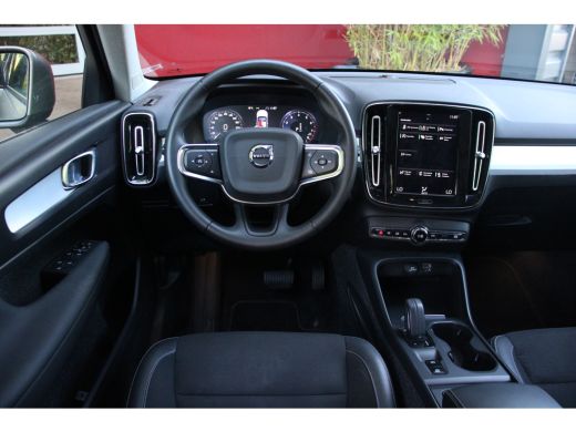 Volvo  XC40 1.5 T3 Momentum Pro | Panoramadak | Camera | Lane Keeping ActivLease financial lease