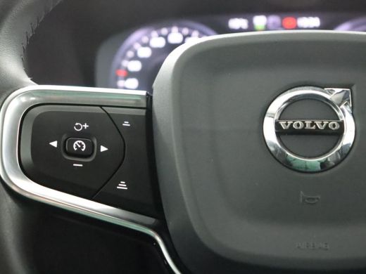 Volvo  XC40 1.5 T5 Twin Engine Momentum Pro | Climate Control | High Performance Audio | Cruise Control | Par... ActivLease financial lease