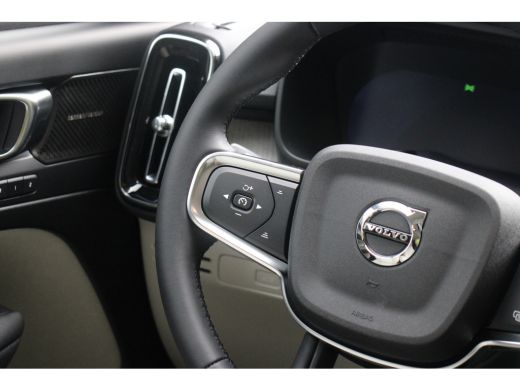 Volvo  XC40 2.0 B4 Plus Dark | 20" Velgen | Matrix LED | 360 Camera | Panoramadak | Pilot Assist ActivLease financial lease
