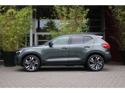 Volvo  XC40 2.0 B4 Plus Dark | 20" Velgen | Matrix LED | 360 Camera | Panoramadak | Pilot Assist ActivLease financial lease