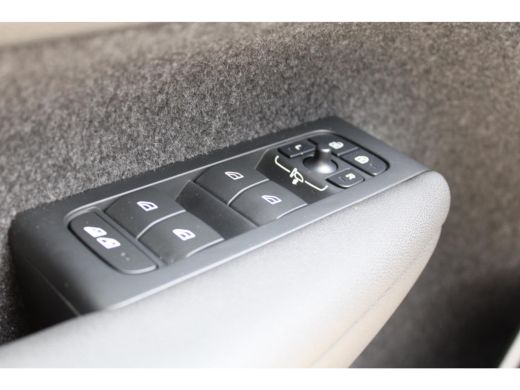 Volvo  XC40 Single Motor Extended Range Plus 82 kWh | Stoel & stuurwielverwarming | Warmtepomp | Adaptieve cr... ActivLease financial lease