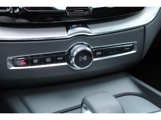 Volvo  XC60 2.0 T6 Plug-in hybrid AWD Plus Bright | 19" 5-Dubbel Spaaks Glossy Black / Diamond Cut velgen met... ActivLease financial lease