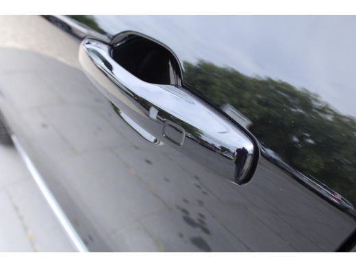 Volvo  XC60 2.0 T6 Plug-in hybrid AWD Plus Bright | 19" 5-Dubbel Spaaks Glossy Black / Diamond Cut velgen met... ActivLease financial lease
