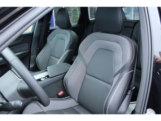 Volvo  XC60 2.0 T6 Plug-in hybrid AWD Plus Dark | 360 Camera | Stoel + Stuurwielverwarming | Trekhaak | ActivLease financial lease