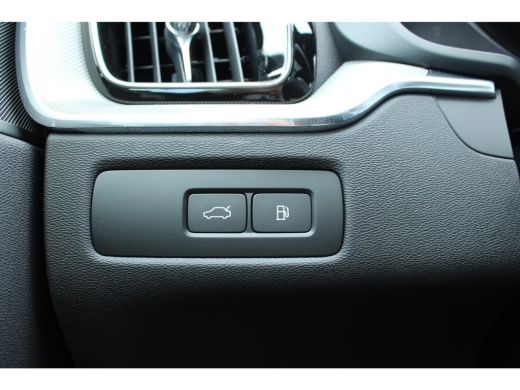 Volvo  XC60 2.0 T6 Plug-in hybrid AWD Plus Dark | 360 Camera | Stoel + Stuurwielverwarming | Trekhaak | ActivLease financial lease