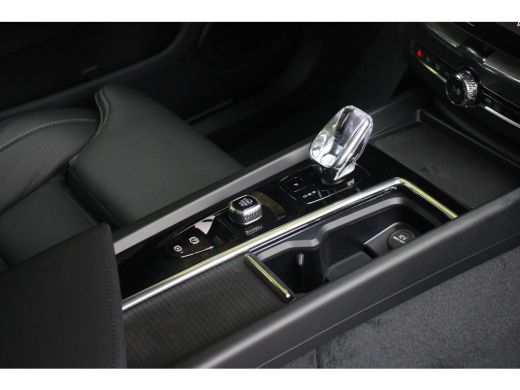 Volvo  XC60 2.0 T6 Plug-in hybrid AWD Ultra Black Edition | 22" Velgen | Luchtvering | Bowers&Wilkins | Panor... ActivLease financial lease