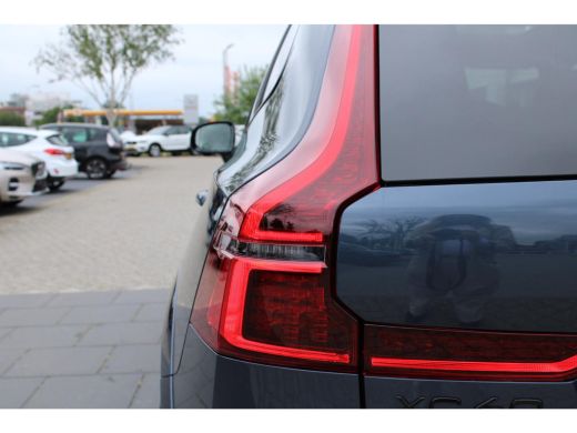 Volvo  XC60 2.0 T8 Plug-in hybrid AWD Ultra Black Edition | Bowers & Wilkins  | Luchtvering | Gelamineerde zi... ActivLease financial lease