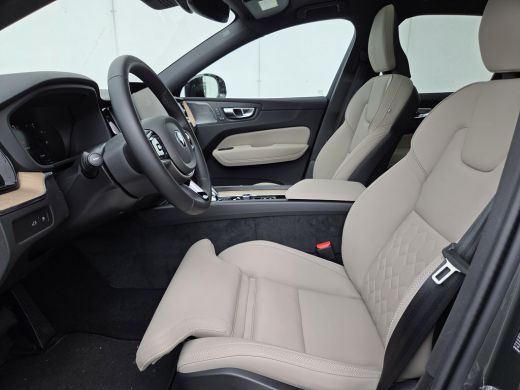 Volvo  XC60 T6 Plug-in hybrid AWD Plus Dark | Forest Lake | Harman Kardon | Pano | ActivLease financial lease