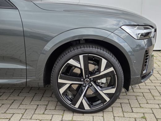 Volvo  XC60 T6 Plug-in hybrid AWD Plus Dark | Forest Lake | Harman Kardon | Pano | ActivLease financial lease