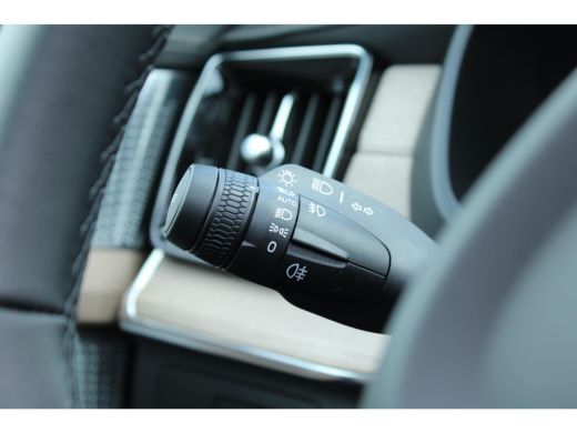 Volvo  XC90 2.0 T8 Plug-in hybrid AWD Ultra Dark full option | Heico styling | Bowers & Wilkins | Luchtvering... ActivLease financial lease