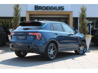 Lynk & Co 01 1.5 | Stoel + Stuurwielverwarming | Zwarte hemelbekleding | Adaptieve cruise control | BLIS | Pan...