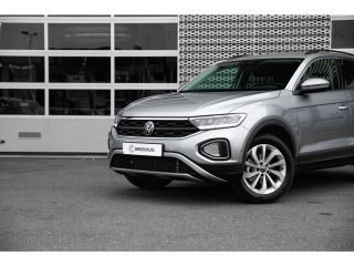 Volkswagen T-Roc Life Edition Inclusief €2000,- inruilvoordeel | 'App-Connect' draadloze smartphone integratie | B...