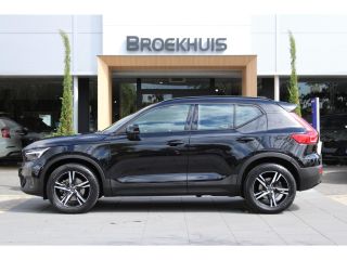 Volvo  XC40 B4 Plus Dark | Stoel + Stuurwielverwarming |  Trekhaak | Adaptieve cruise control | BLIS |