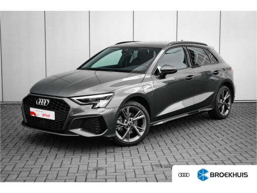 Audi A3 Sportback S-edition | Trekhaak | Stoelverw. voor | Comfortsleutel | Adaptieve Cruise Control