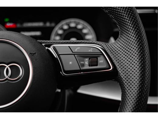 Audi A3 Sportback S-edition | Trekhaak | Stoelverw. voor | Comfortsleutel | Adaptieve Cruise Control ActivLease financial lease