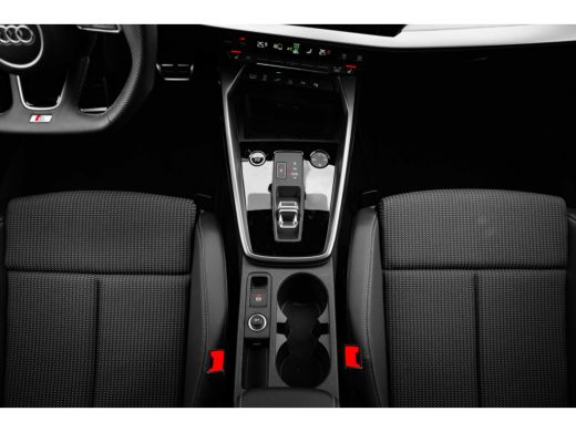 Audi A3 Sportback S-edition | Trekhaak | Stoelverw. voor | Comfortsleutel | Adaptieve Cruise Control ActivLease financial lease