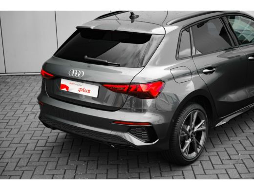 Audi A3 Sportback S-edition | Trekhaak | Stoelverw. voor | Comfortsleutel | Adaptieve Cruise Control ActivLease financial lease