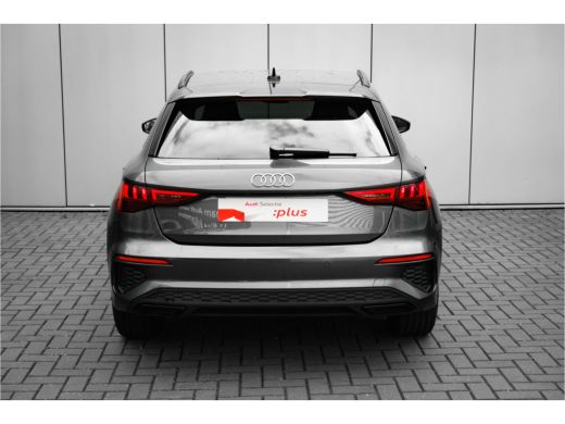 Audi A3 Sportback S-edition | Trekhaak | Stoelverw. voor | Comfortsleutel | Adaptieve Cruise Control ActivLease financial lease