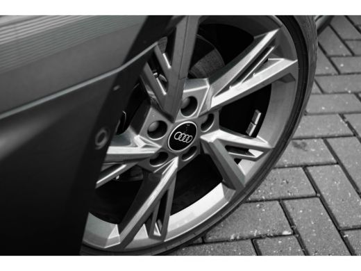 Audi A3 Sportback S-edition | Trekhaak | Stoelverw. voor | Comfortsleutel | Adaptieve Cruise Control ActivLease financial lease