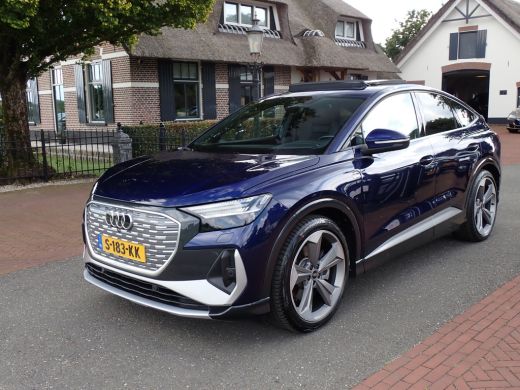 Audi Q4 e-tron 50 quattro S-LINE Competition 77 kWh PANODAK/TREKHAAK 21INCH Audi Q4 e-tron 50 quattro S-LINE Competition 77 kWh PANODAK/TREKHAAK 21INCH
