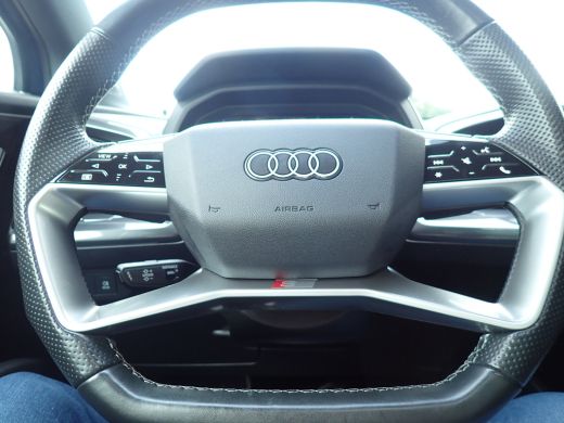 Audi Q4 e-tron 50 quattro S-LINE Competition 77 kWh PANODAK/TREKHAAK 21INCH ActivLease financial lease