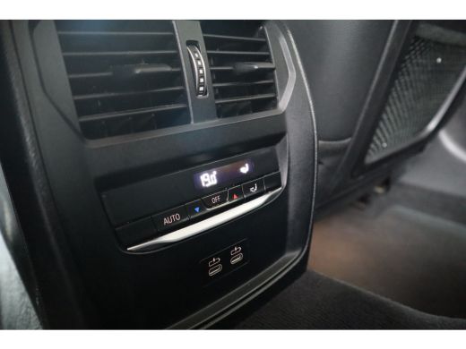 BMW 3 Serie Touring 330e Business Edition Plus Harman Kardon / Camera / Trekhaak / ActivLease financial lease