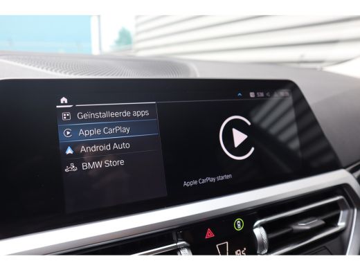 BMW 3 Serie Touring 330e Business Edition Plus Harman Kardon / Camera / Trekhaak / ActivLease financial lease