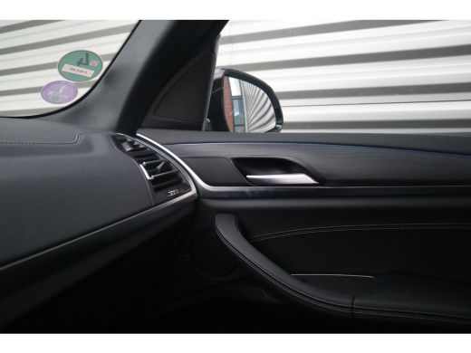 BMW X3 xDrive30e M-Sport SOH 87% / Panorama / 360 camera / Head-Up / Trekhaak / HiFi / Blackline / ActivLease financial lease