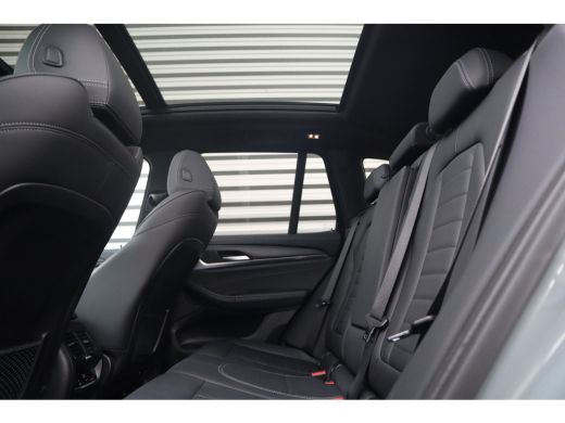 BMW X3 xDrive30e M-Sport SOH 87% / Panorama / 360 camera / Head-Up / Trekhaak / HiFi / Blackline / ActivLease financial lease