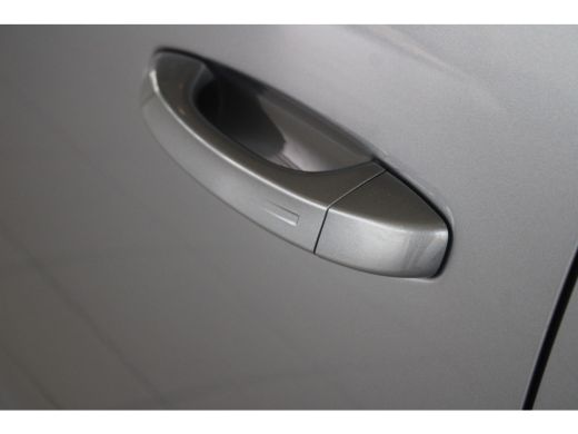 Peugeot e-5008 GT 73 kWh 210-PK | LUXE UITVOERING | ORGINEEL NL AUTO | BTW AUTO | 7 PERSOONS ActivLease financial lease