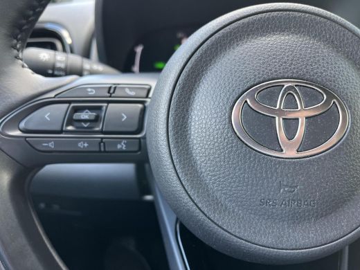 Toyota Yaris Cross 1.5 Hybrid Dynamic Stoel- + stuurverwarming | Navigatie | Keyless entry | LED koplampen | ActivLease financial lease