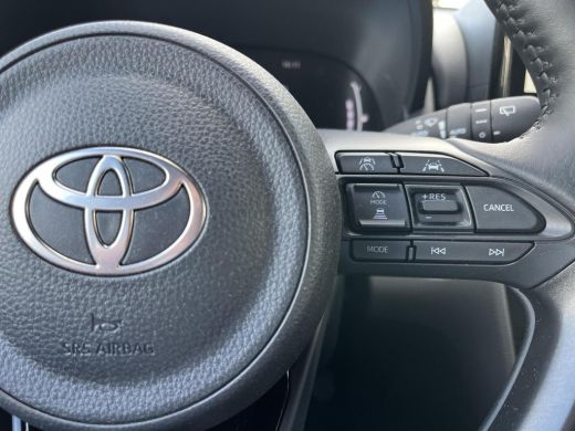 Toyota Yaris Cross 1.5 Hybrid Dynamic Stoel- + stuurverwarming | Navigatie | Keyless entry | LED koplampen | ActivLease financial lease