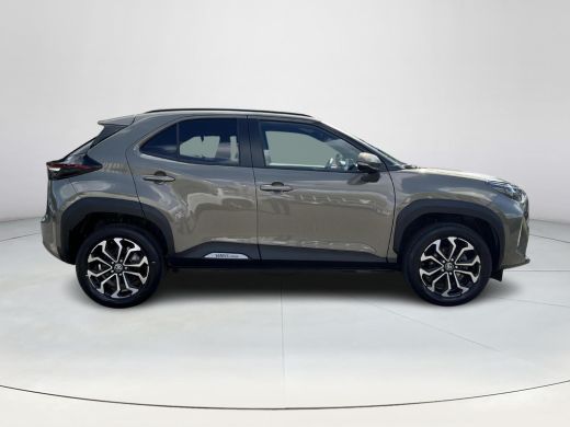 Toyota Yaris Cross 1.5 Hybrid Dynamic Stoel- + stuurverwarming | Navigatie | Keyless entry | LED koplampen | ActivLease financial lease