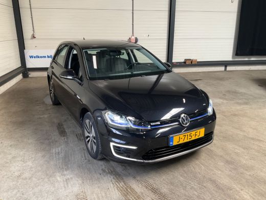 Volkswagen e-Golf E-DITION | Cruise control adaptief | Lichtmetalen velgen 16" | Navigatiesysteem full map ActivLease financial lease