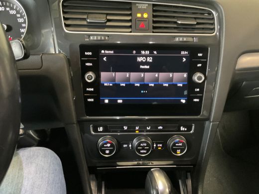 Volkswagen e-Golf E-DITION | Cruise control adaptief | Lichtmetalen velgen 16" | Navigatiesysteem full map ActivLease financial lease