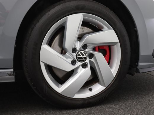 Volkswagen Golf 1.4 eHybrid GTE Stoel & Stuurwielverwarming, Getint Glas, Adaptive Cruise Controle, Lane- & Side ... ActivLease financial lease